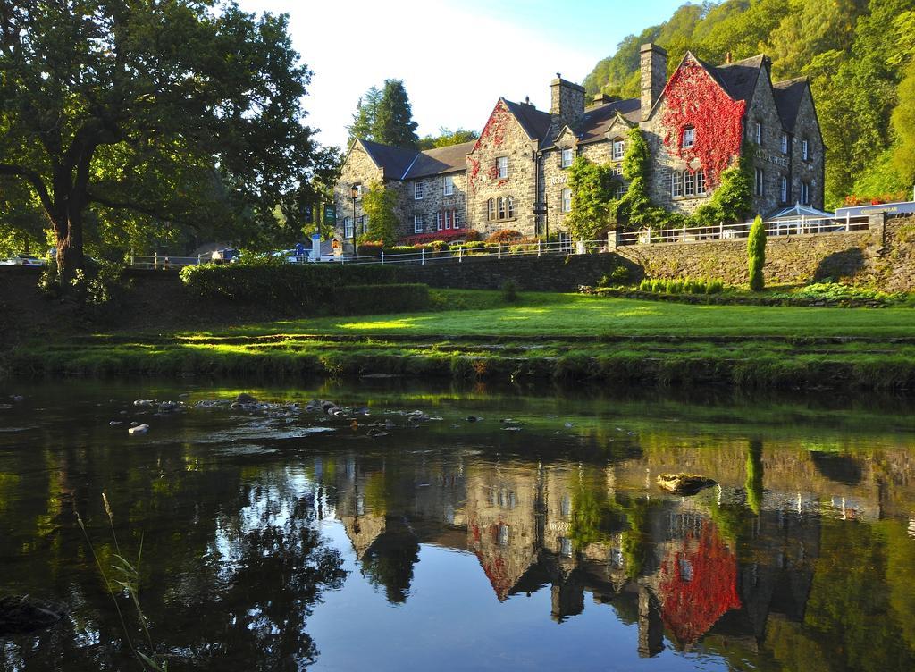 Royal Oak Hotel Betws-y-Coed Exterior photo