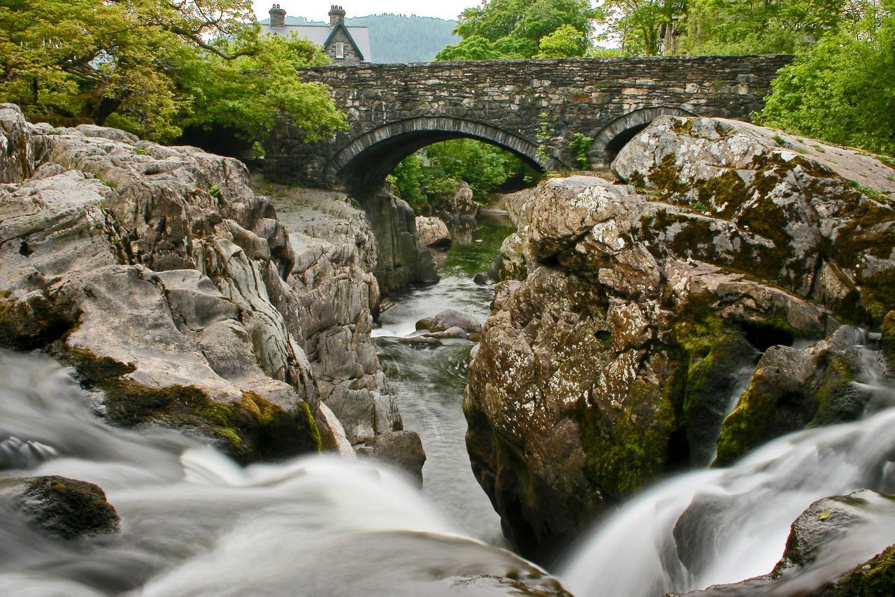 Royal Oak Hotel Betws-y-Coed Exterior photo